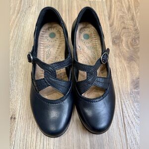 Earth Origins Melody Black Leather Mary Jane Style Heeled Shoes Size 6M